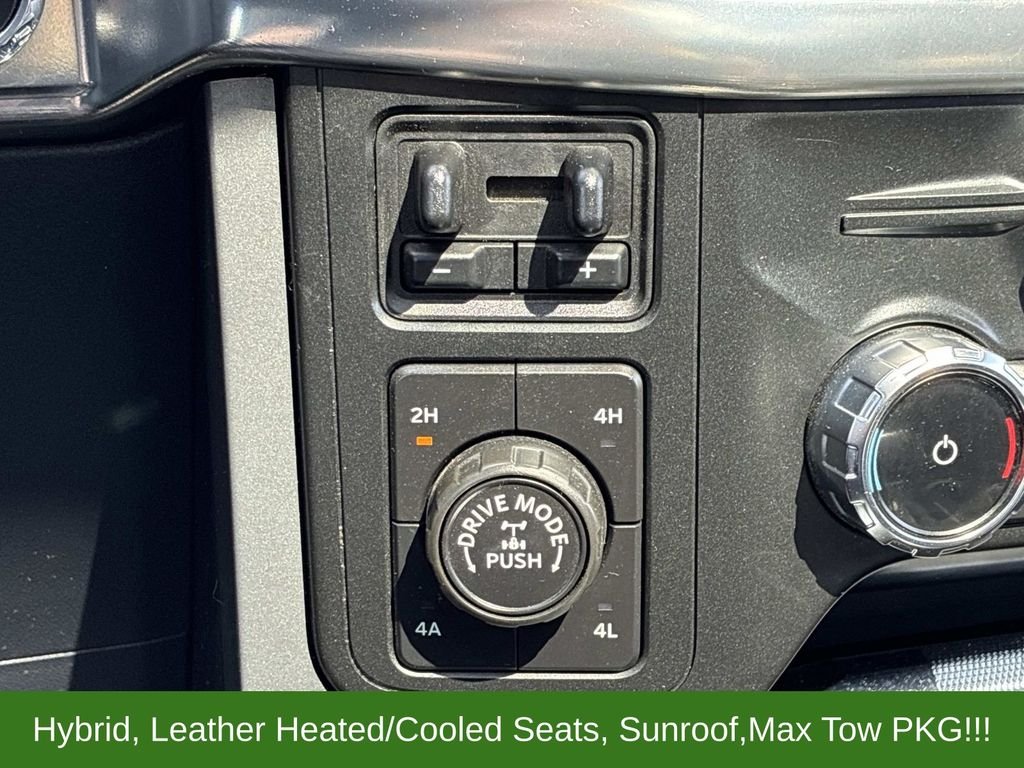 Used 2022 White Ford Lariat image 32