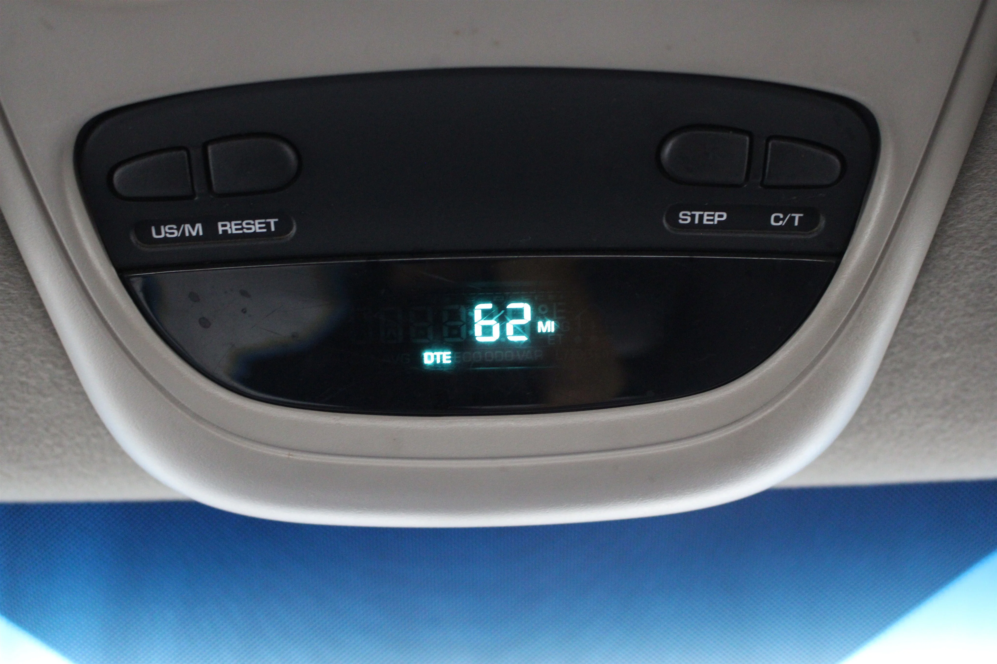 Used 2005 Bright White Dodge SLT image 15