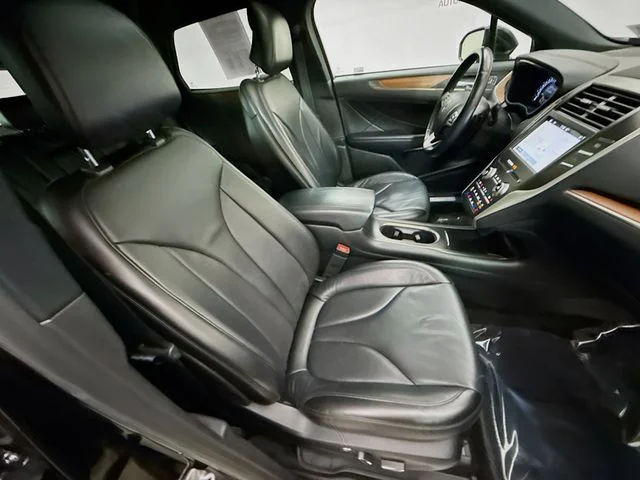 Used 2019 Black Lincoln Reserve image 29