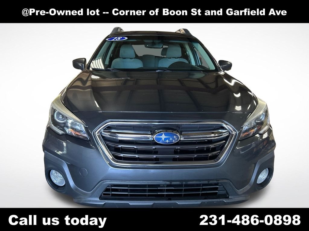 Used 2018 Gray Subaru 2.5i Premium image 8