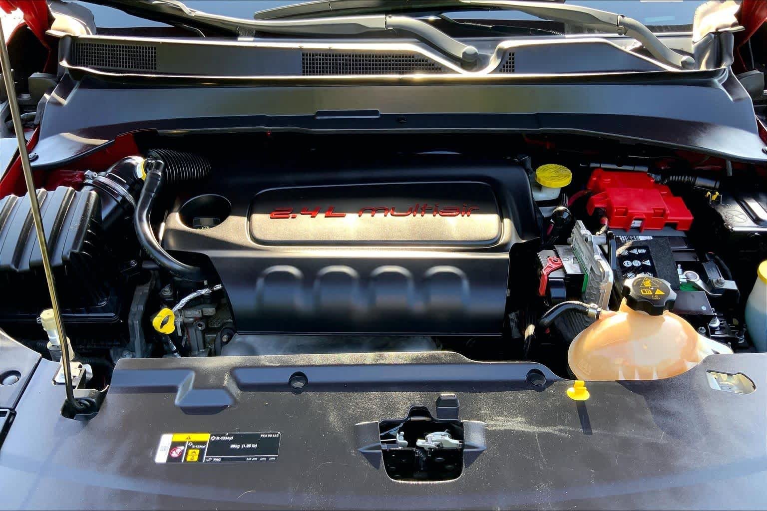 Used 2019 Redline Pearlcoat Jeep Sport image 29
