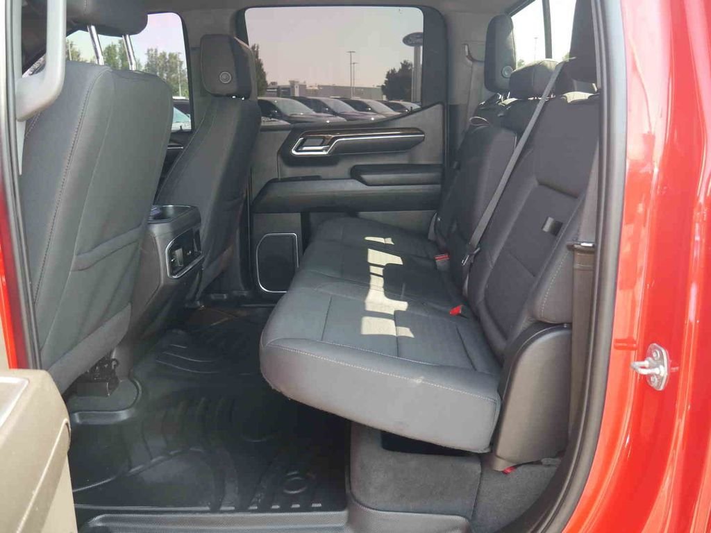 Used 2025 Red GMC Elevation image 17