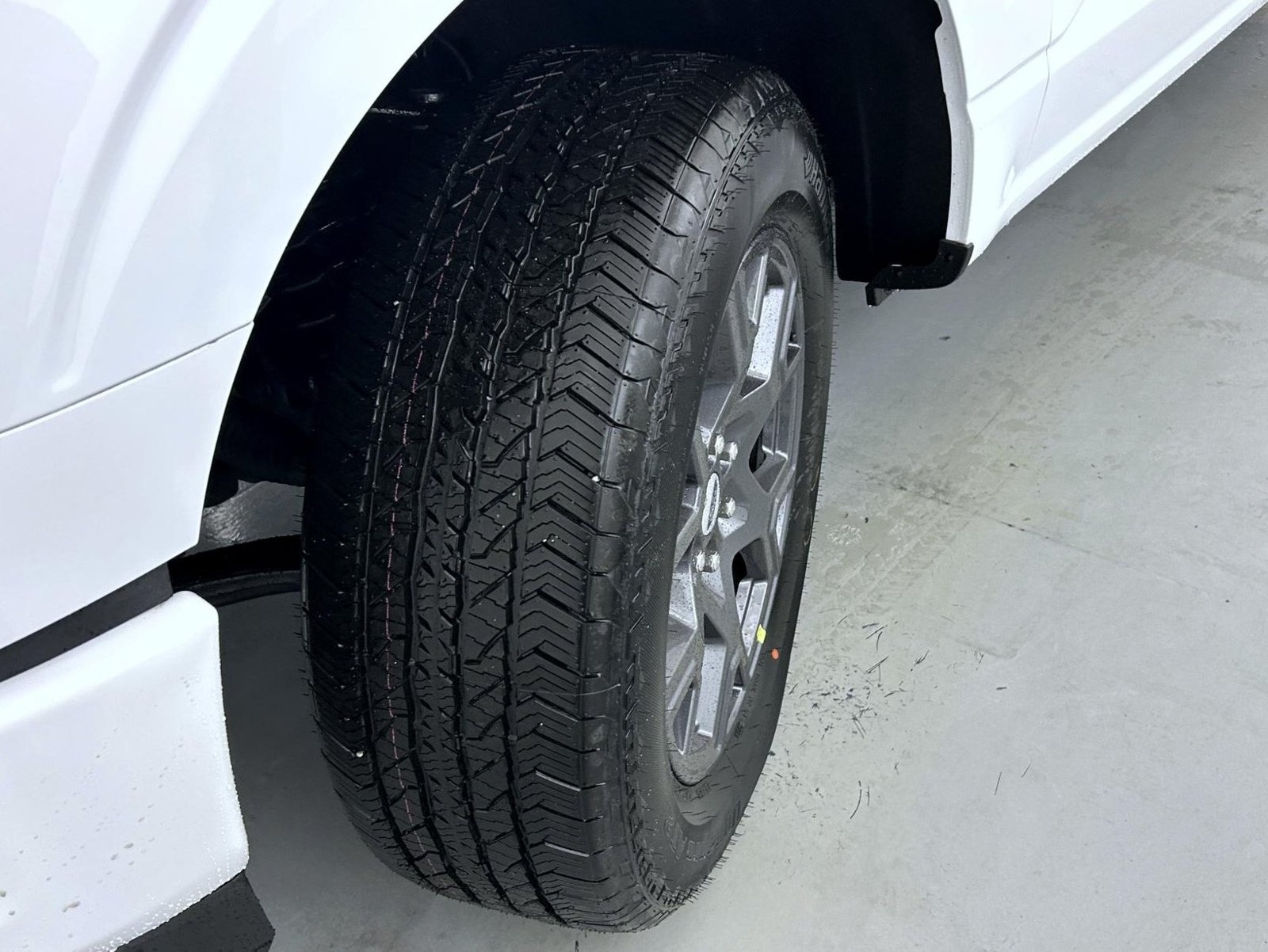 New 2026 Oxford White Ford STX image 24