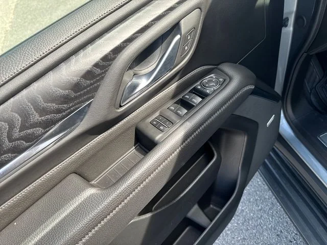 Used 2024 Silver GMC Denali image 12