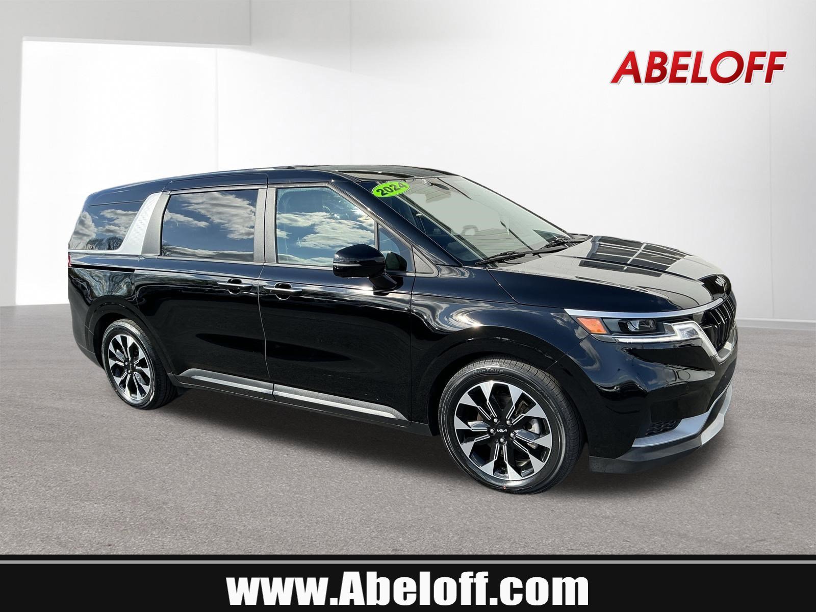 2024 Kia Sedona EX's photo
