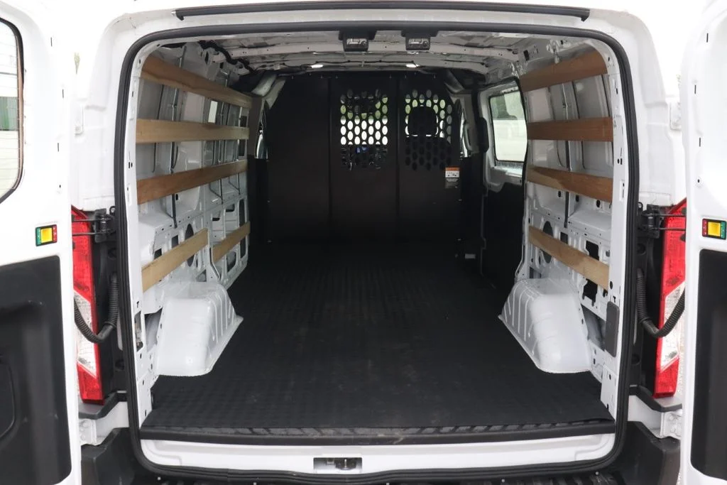 Used 2025 Oxford White Ford Base image 22