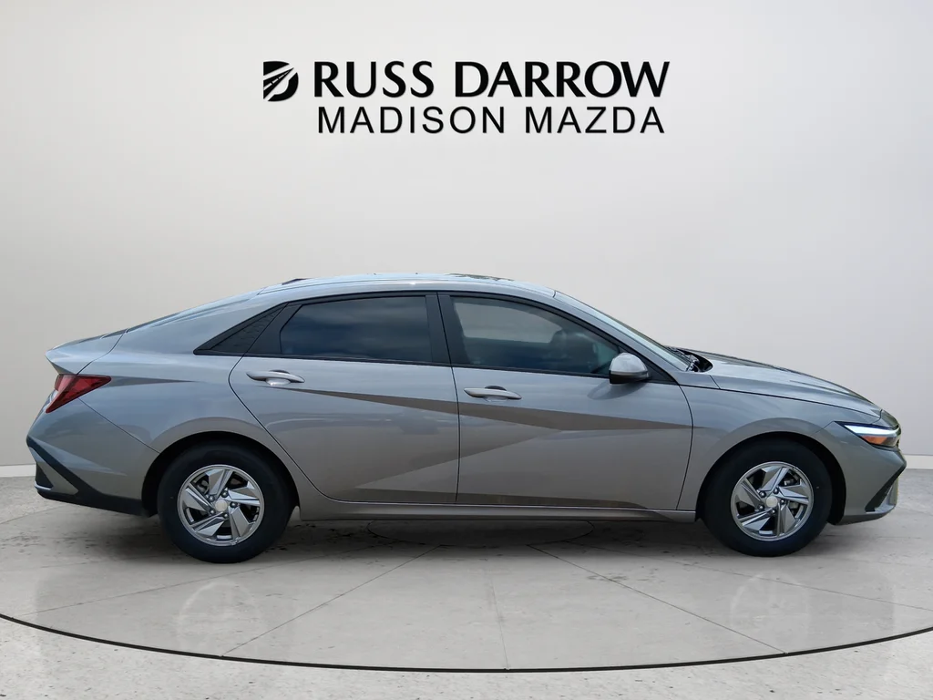 Used 2024 Silver Hyundai SE image 6