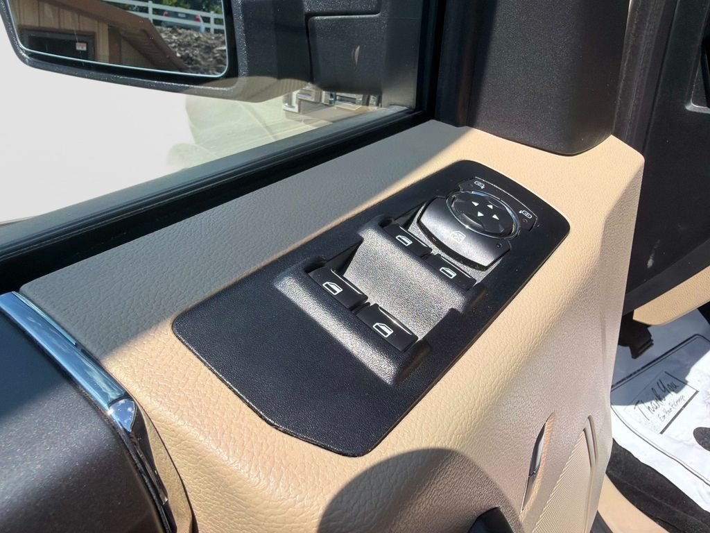 Used 2017 Gold Ford XLT image 19