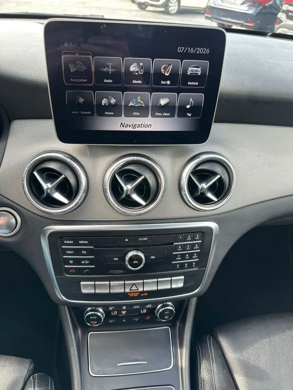 Used 2019 Black Mercedes-Benz 4MATIC® image 20