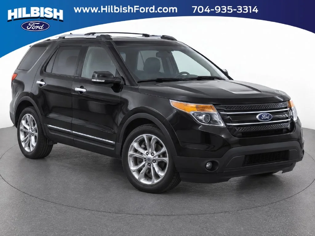 Used 2015 Black Ford Limited image 1