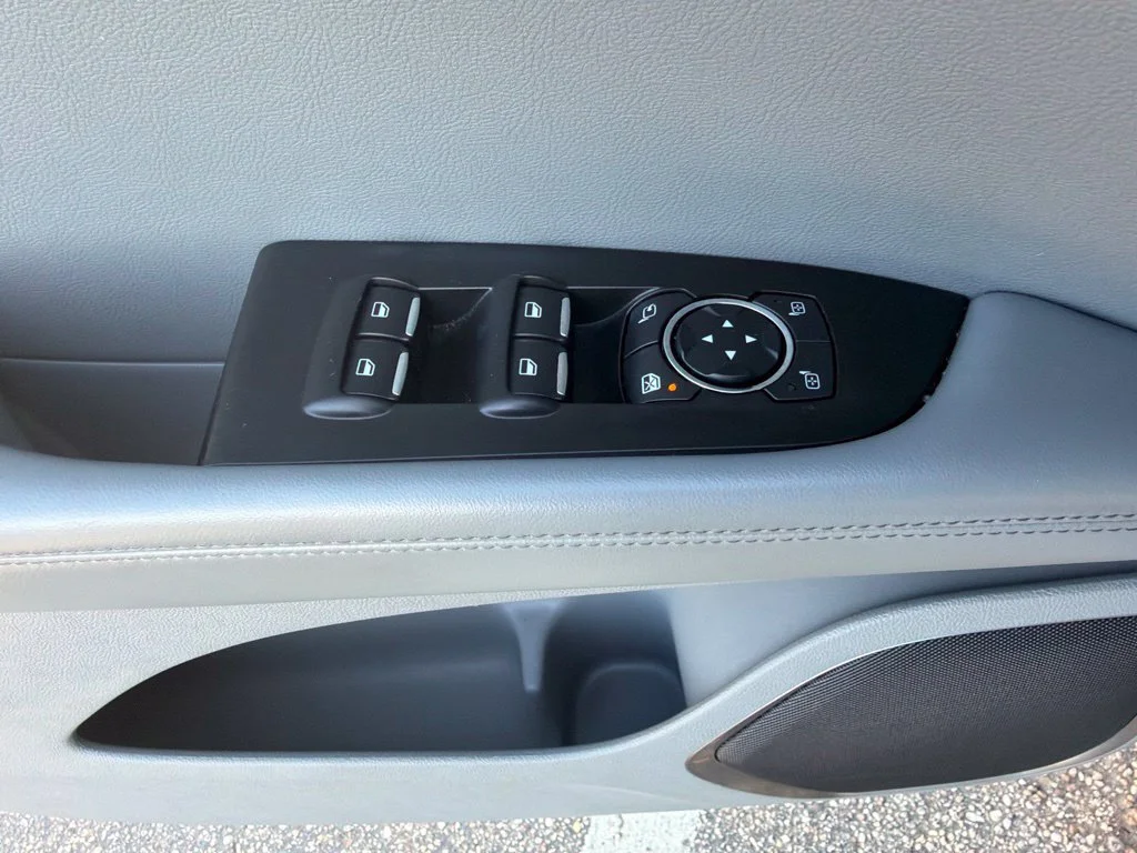 Used 2020 Wh Lincoln Reserve image 25