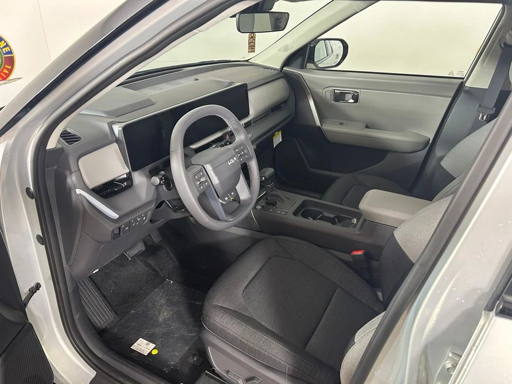 New 2027 Ivory Silver Kia S image 7