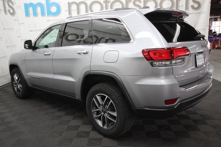 Used 2020 Silver Jeep Limited image 3