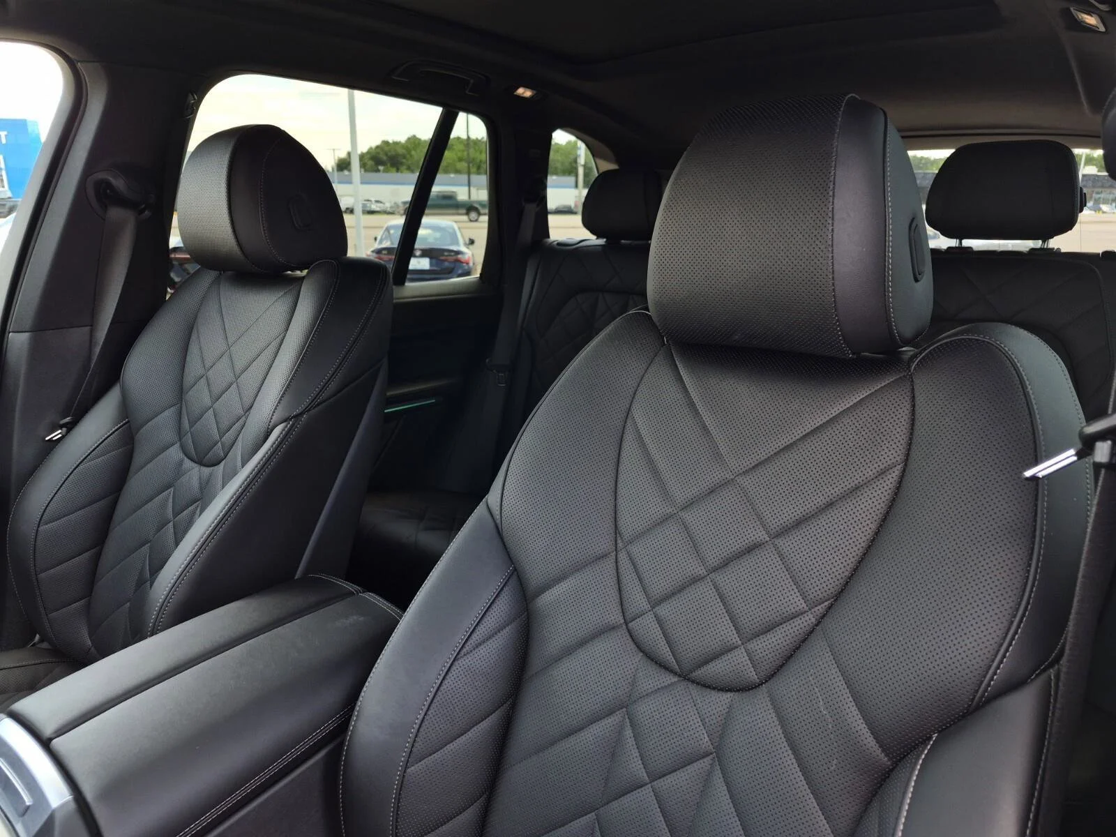 Certified Used 2023 Jet Black BMW sDrive40i image 11