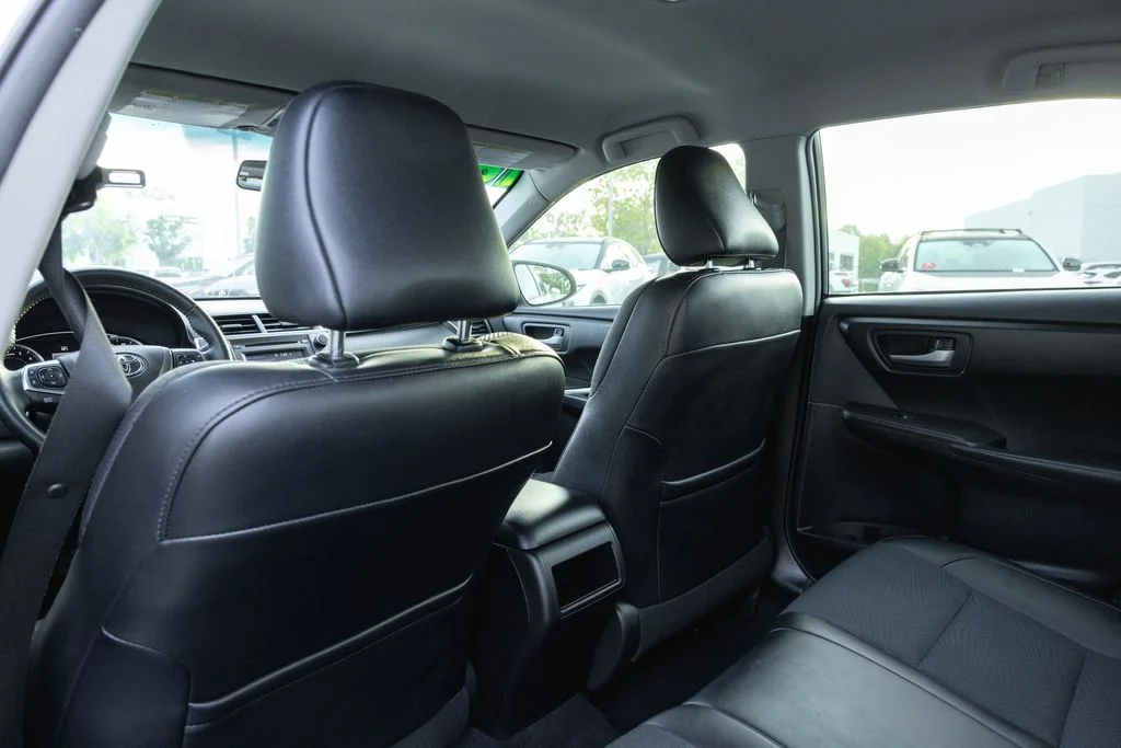 Used 2016 Blizzard Pearl Toyota SE image 23