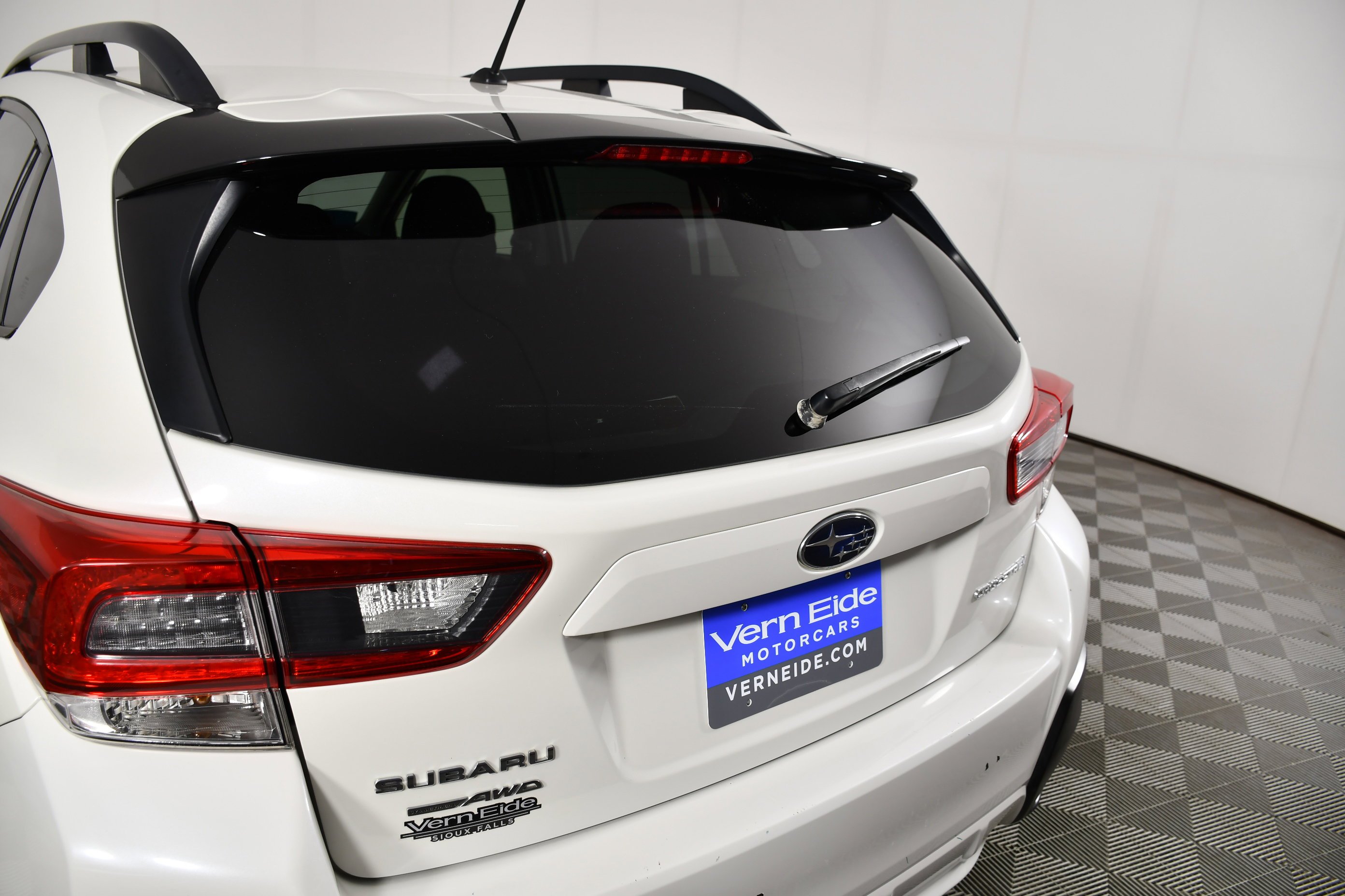 Used 2023 Crystal White Pearl Subaru Base image 15
