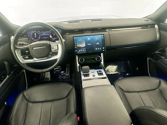 Used 2023 Silver Land Rover SE image 22