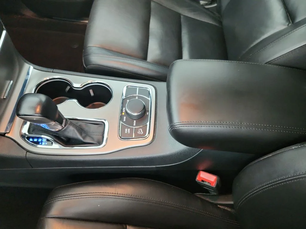 Certified Used 2022 Black Jeep Limited image 16