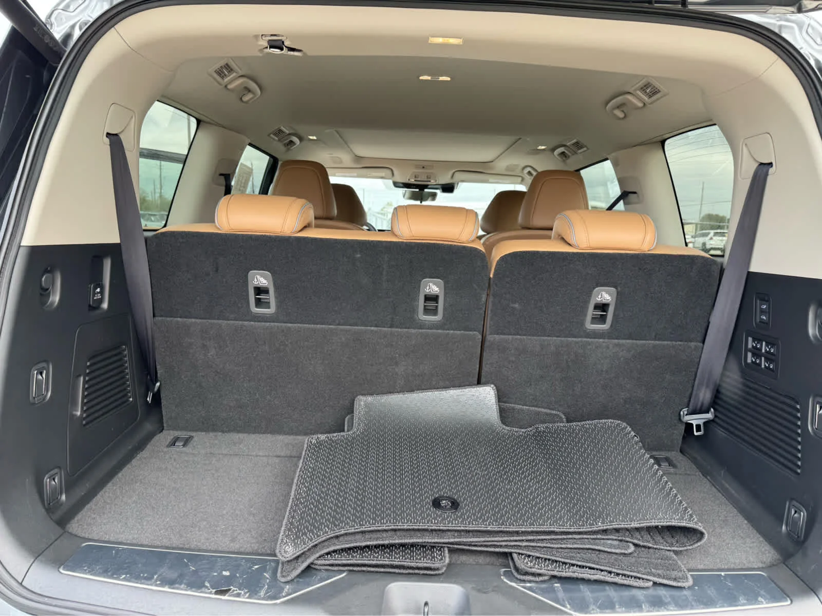 2025 INFINITI QX80 Sensory 4WD - Photo 26