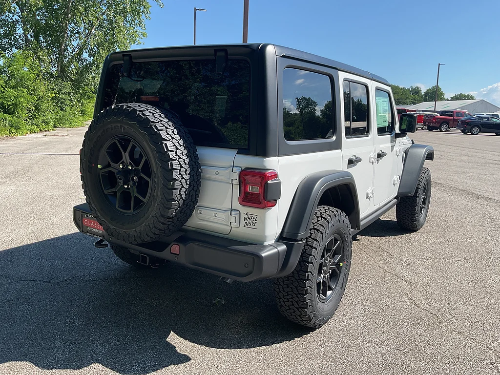 New 2026 Bright White Clearcoat Jeep 4-Door Willys 4x4 image 5
