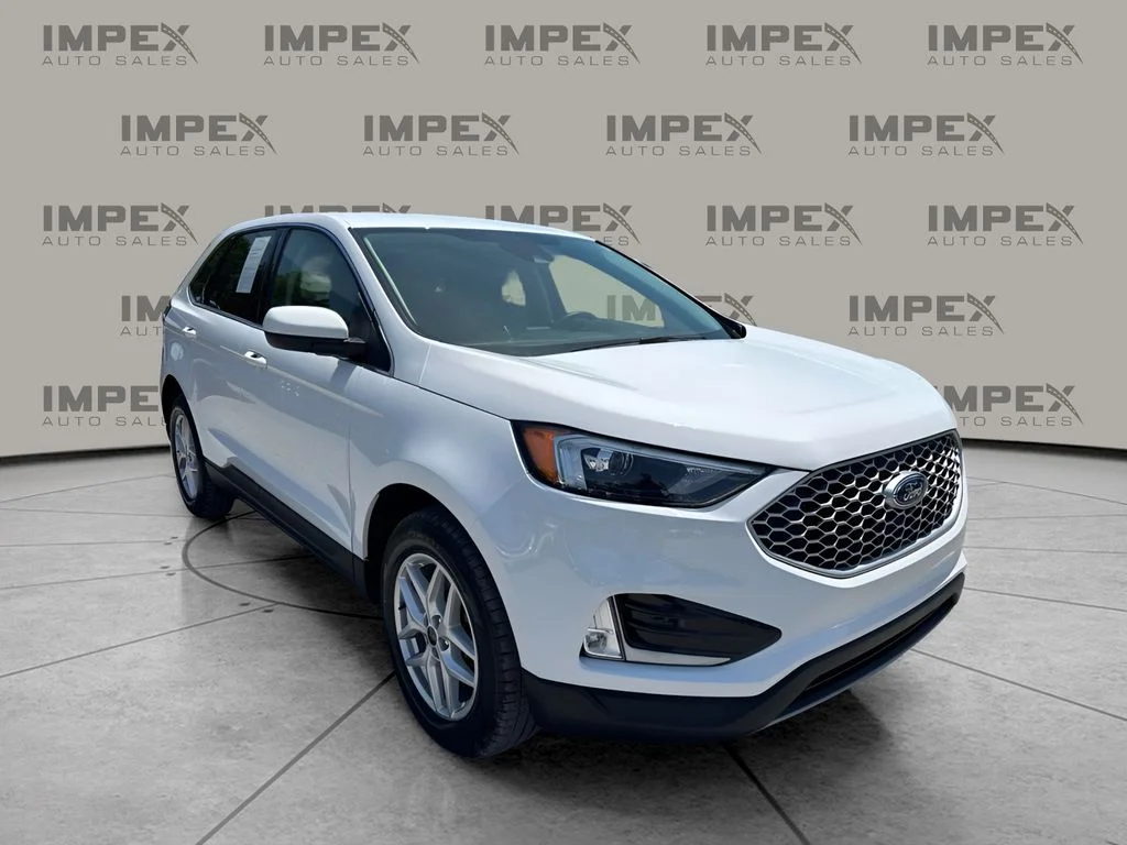 Used 2024 White Ford SEL image 7