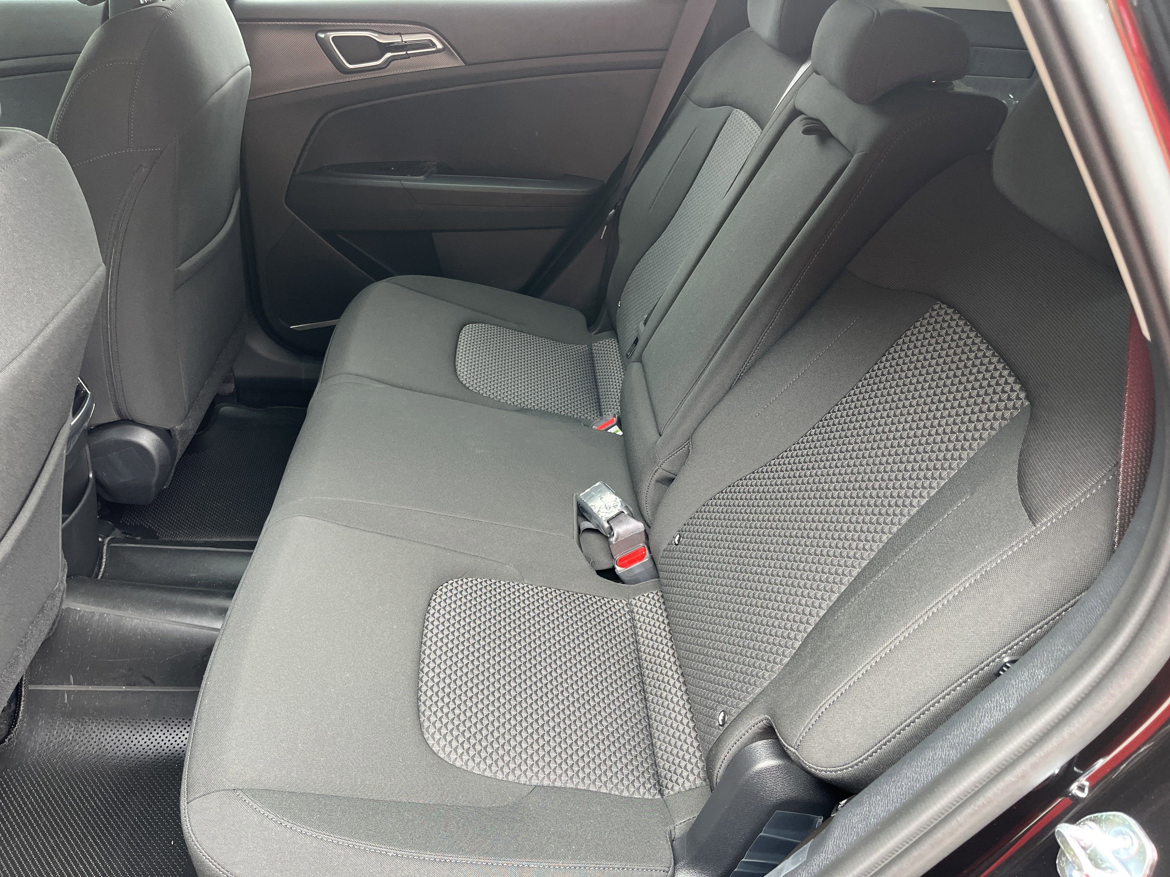 2025 Kia Sportage LX Hybrid - Photo 17