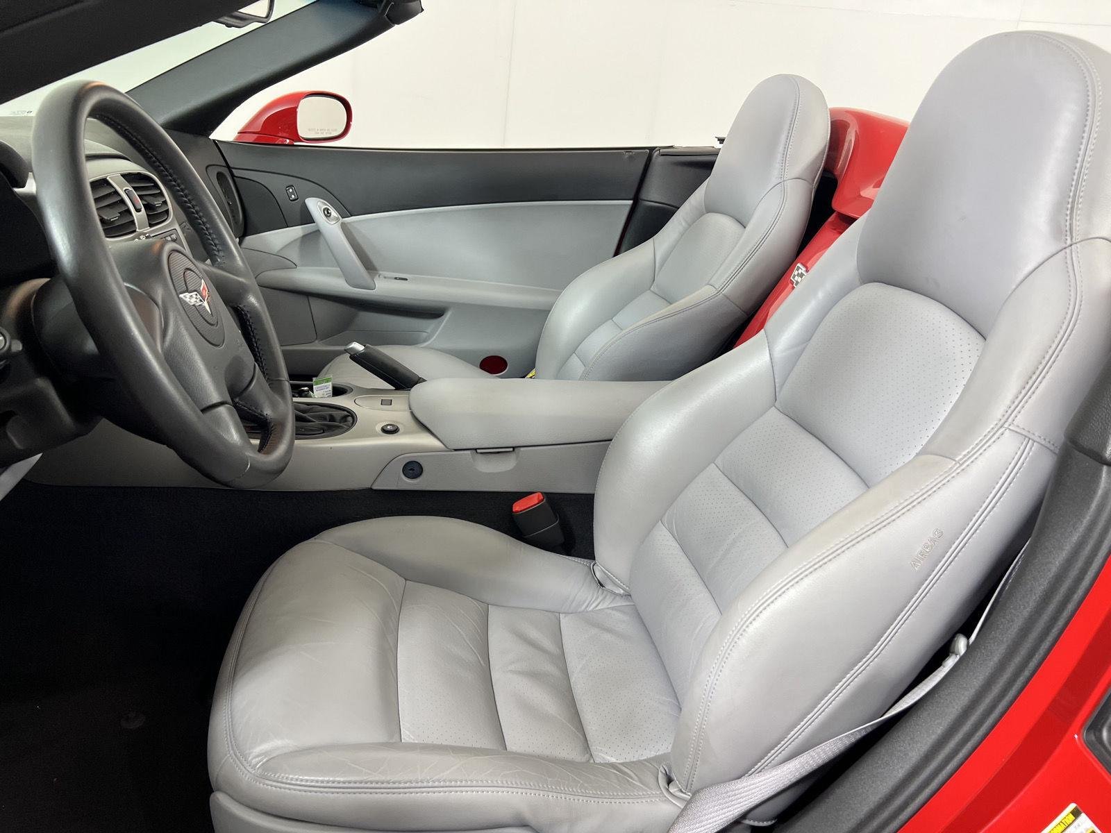 Used 2005 Victory Red Chevrolet Base image 4
