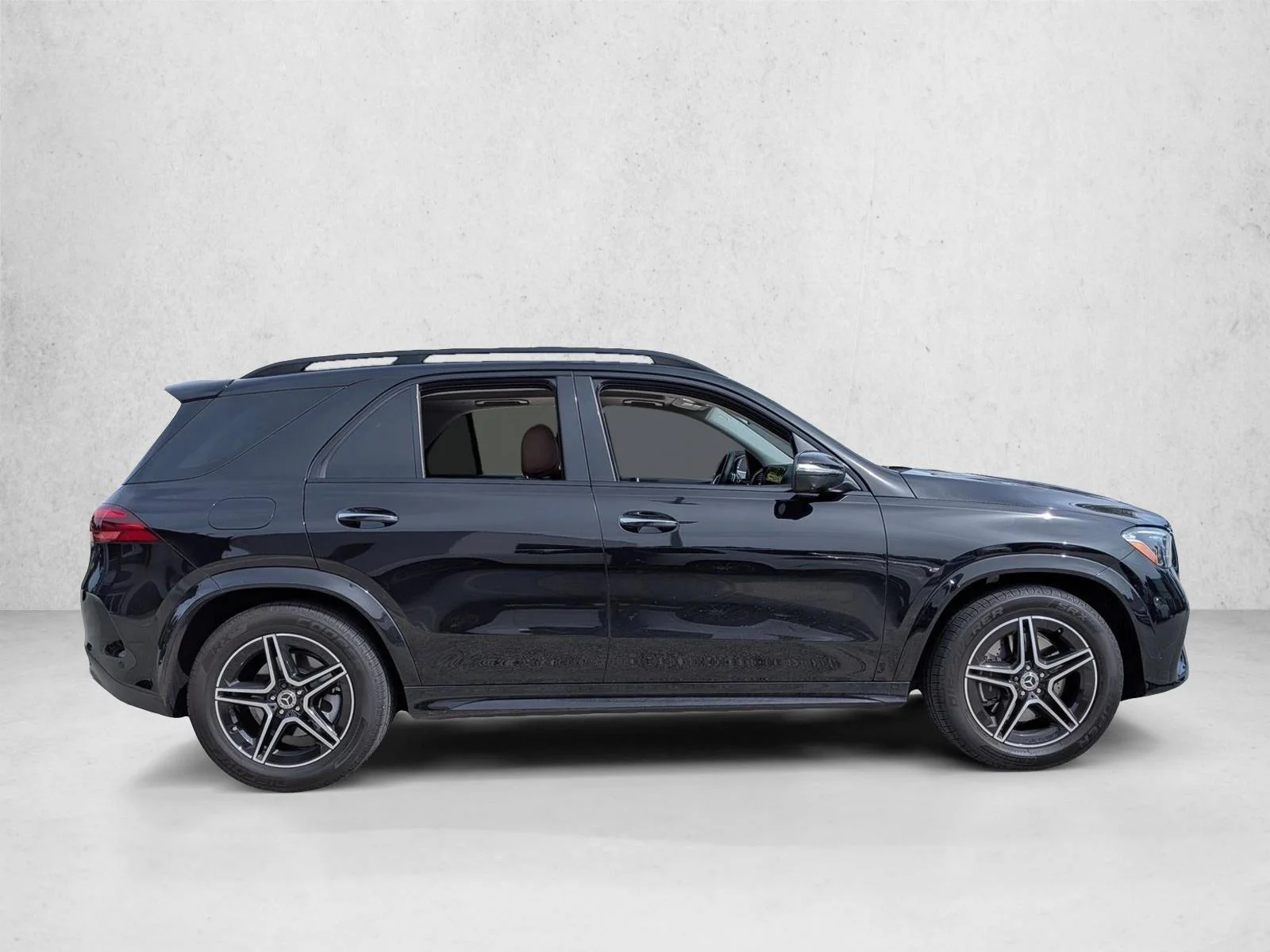 Used 2026 Obsidian Black Metallic Mercedes-Benz GLE 350 image 4
