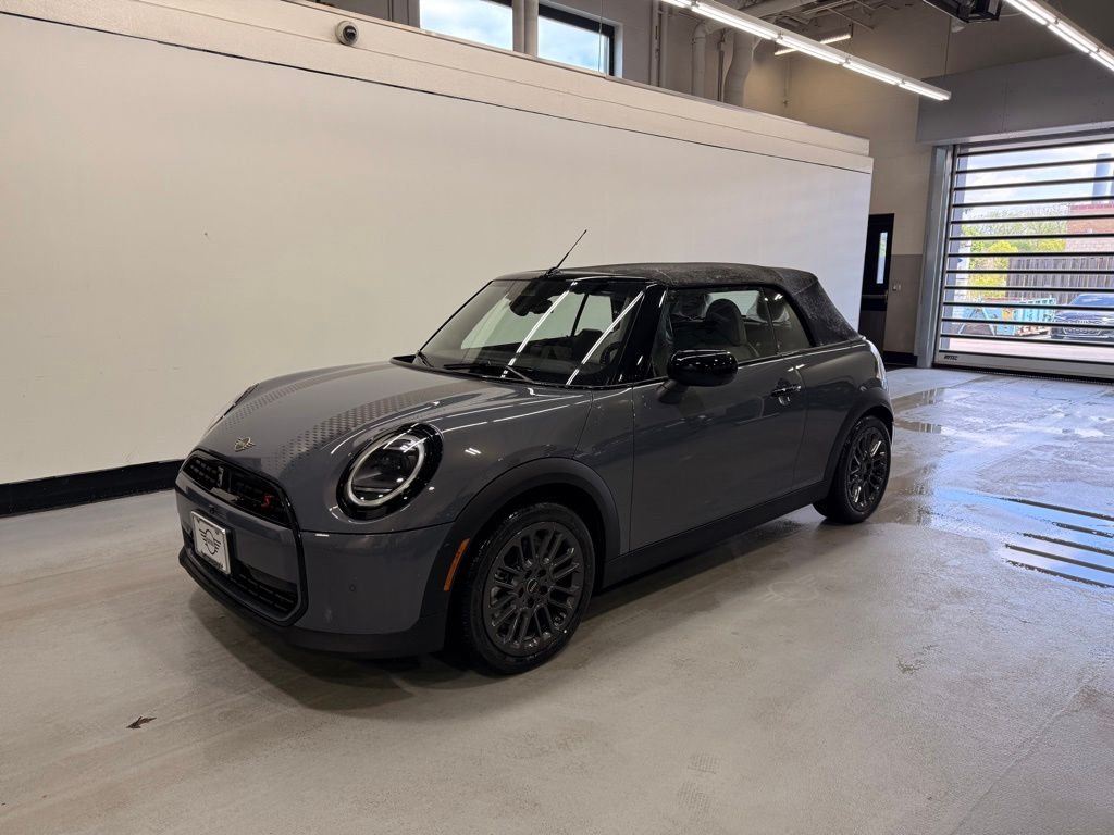 2026 MINI Convertible Cooper S's photo