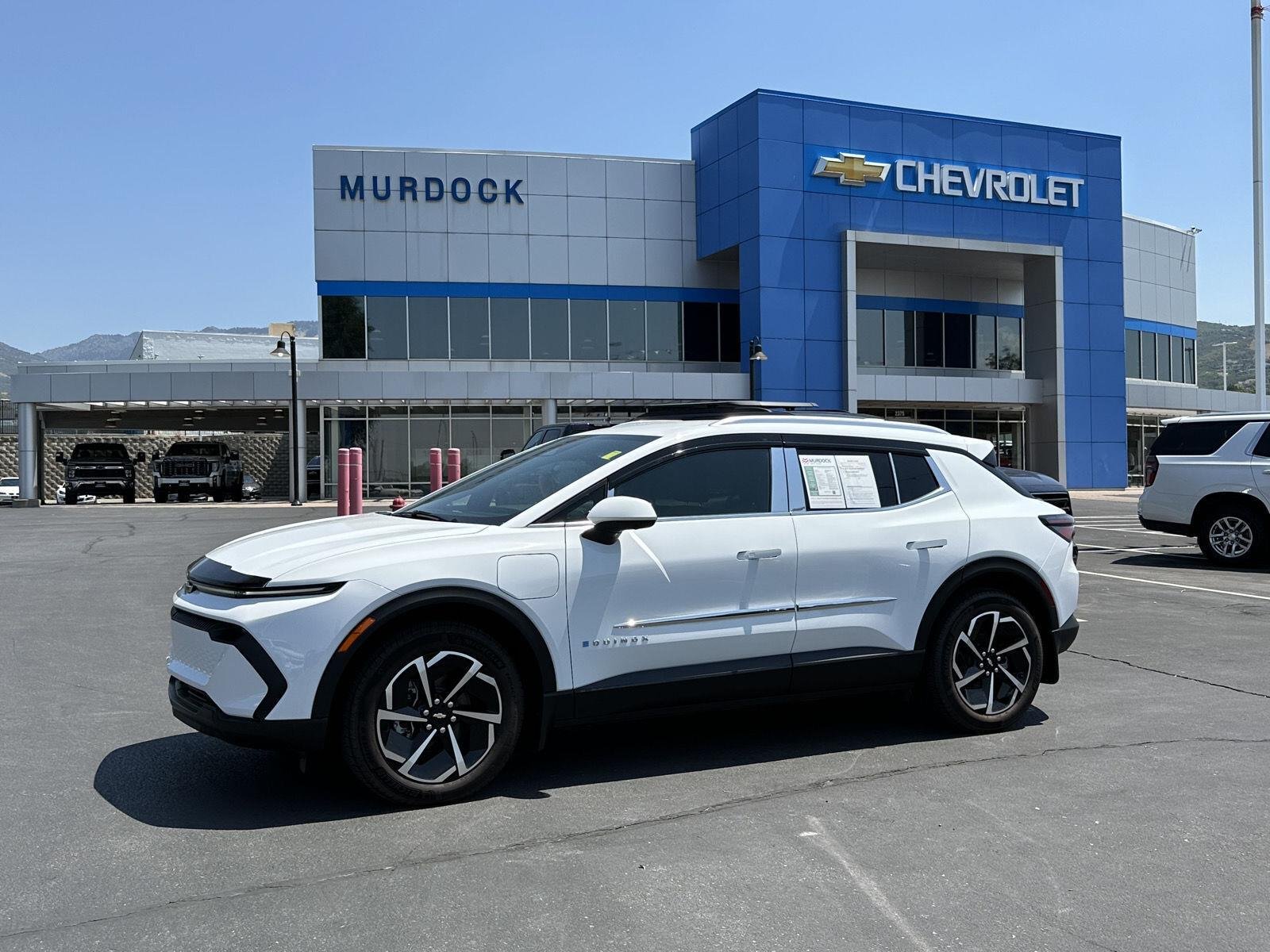 Used 2026 Summit White Chevrolet LT image 1