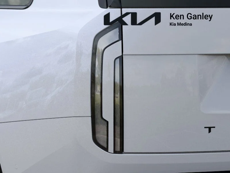 New 2027 Glacial White Pearl Kia X-Line EX image 11