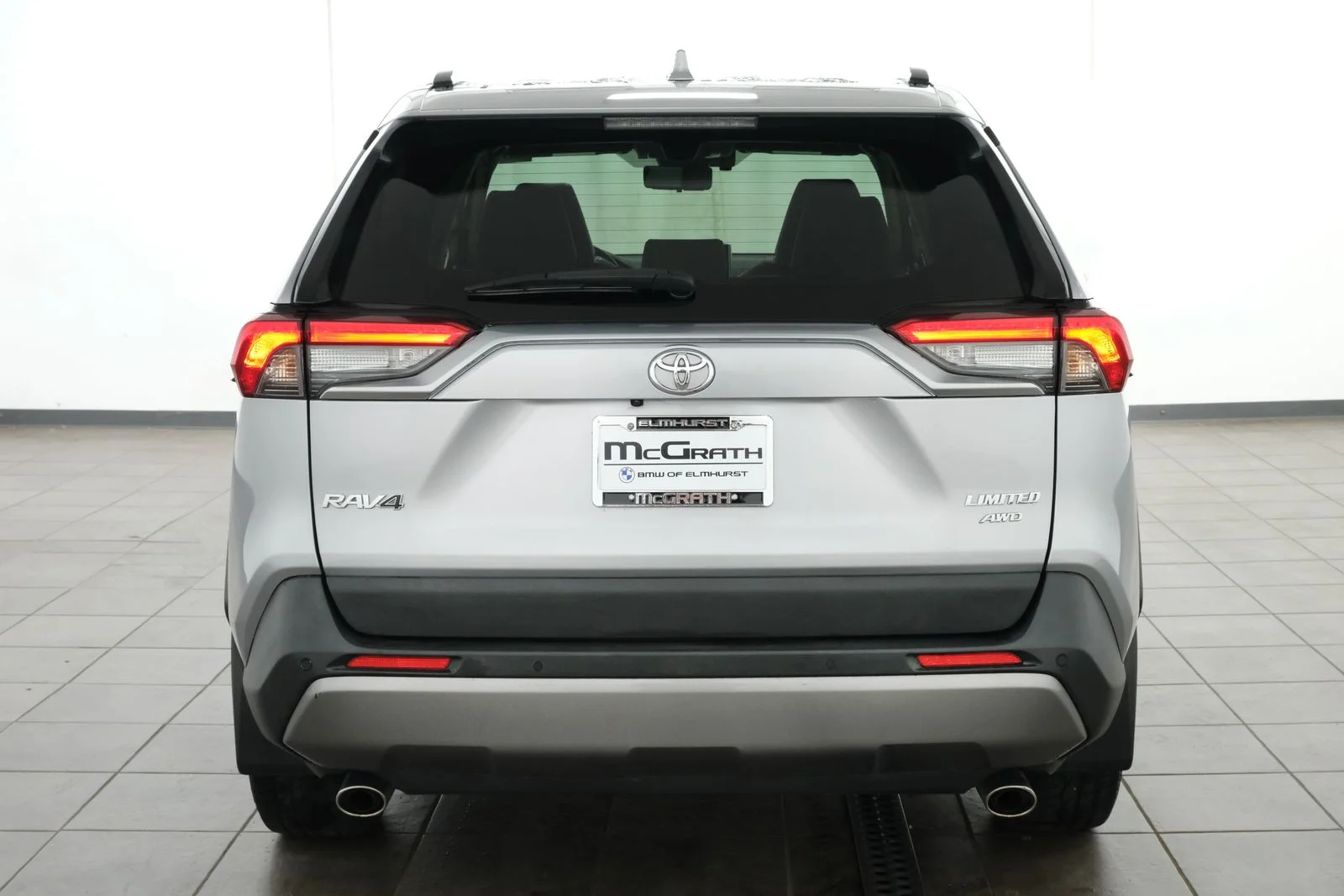 Used 2019 Silver Toyota Limited image 4