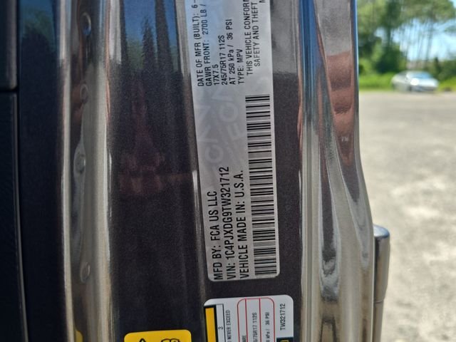 New 2026 Granite Crystal Metallic Clearcoat Jeep Sport S image 29