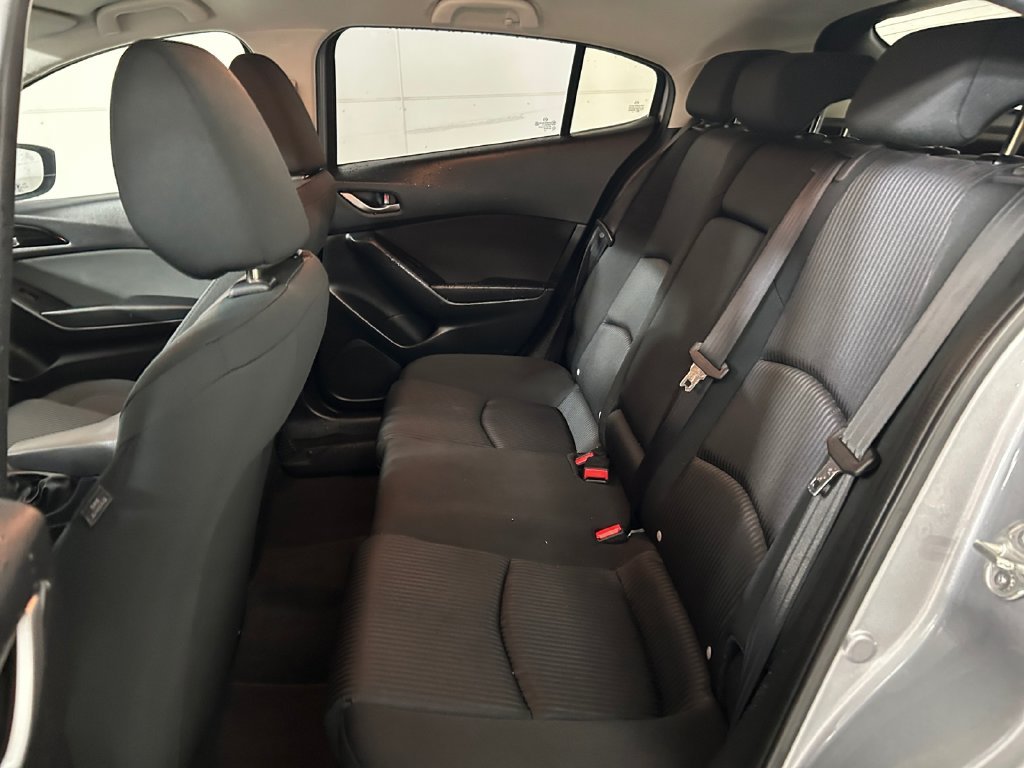 Used 2016 Silver Mazda i Sport image 19