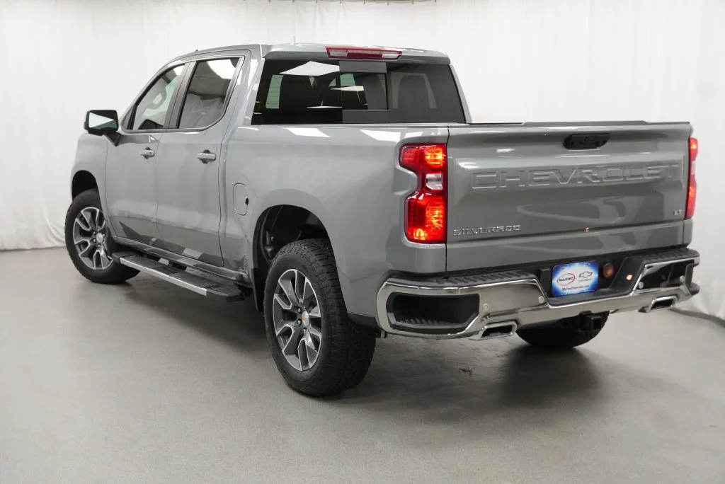 New 2026 Sterling Gray Metallic Chevrolet LT image 18