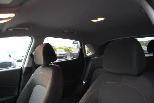 Used 2023 White Hyundai SEL image 20