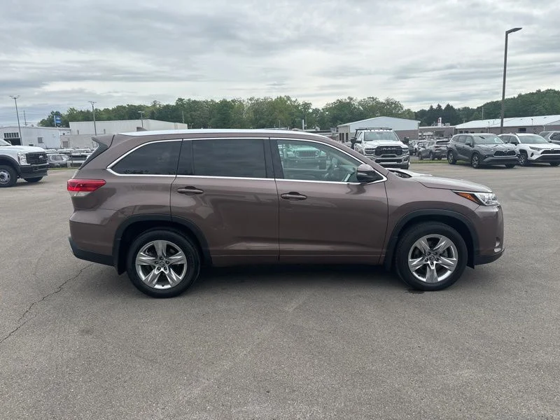 Used 2017 Brown Toyota Limited image 2