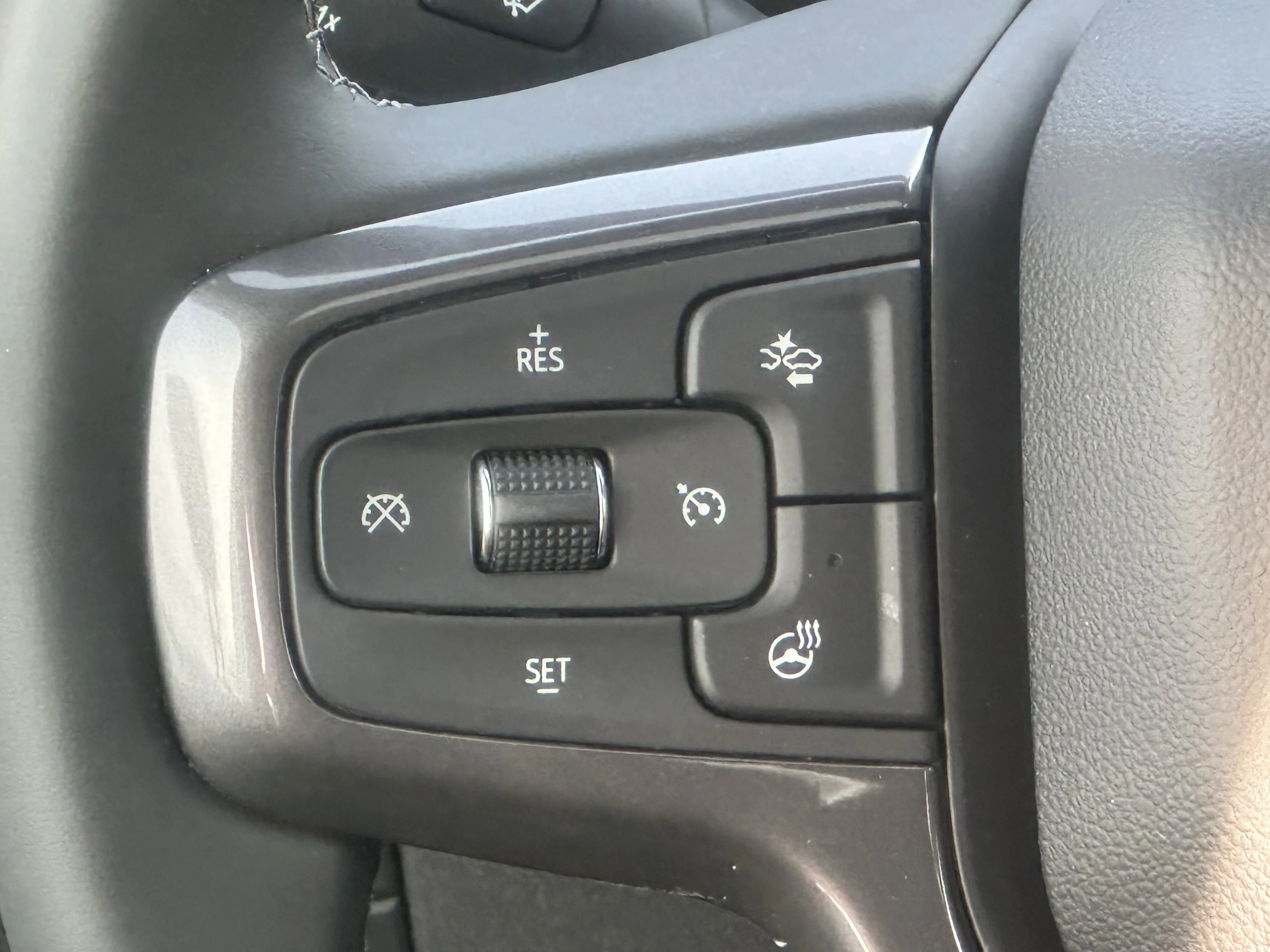 New 2026 Polar White Tricoat Chevrolet High Country image 15