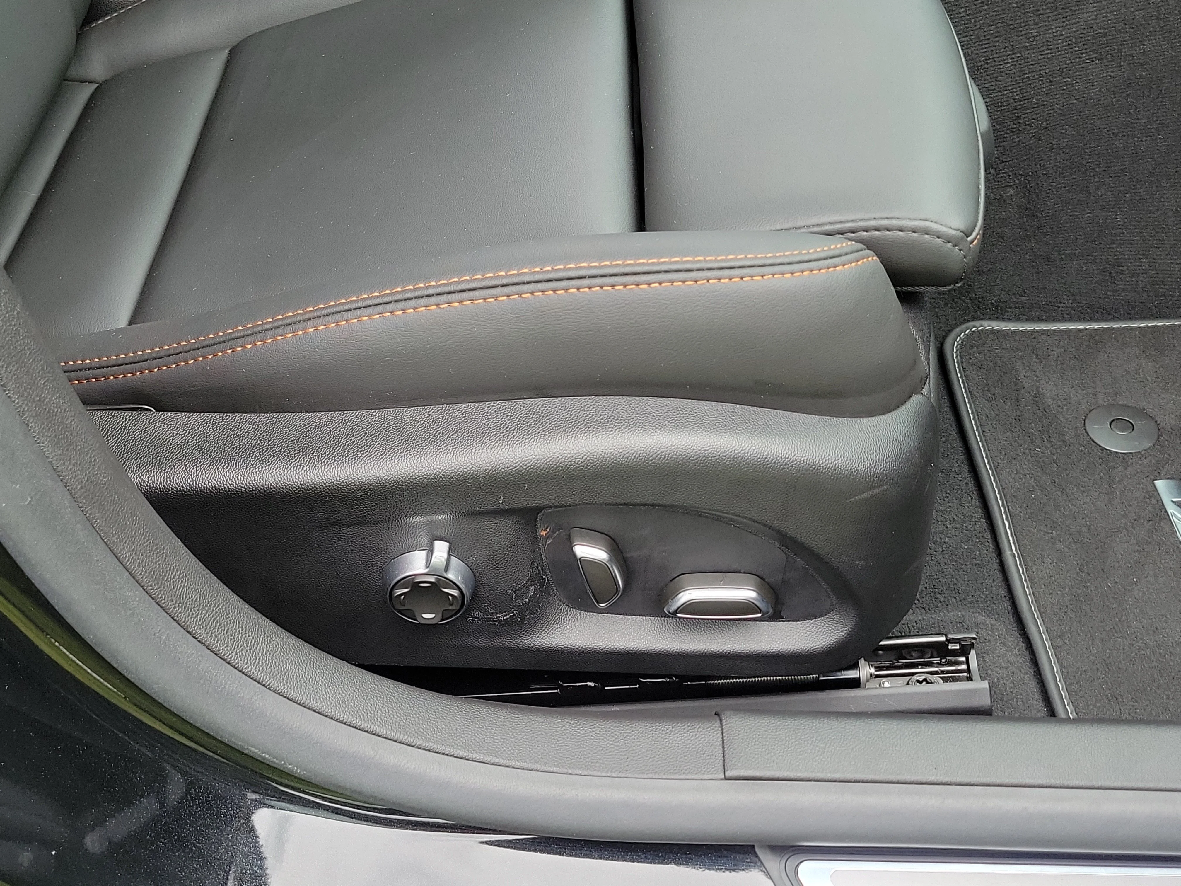 Used 2024 Black Cadillac V-Series image 8
