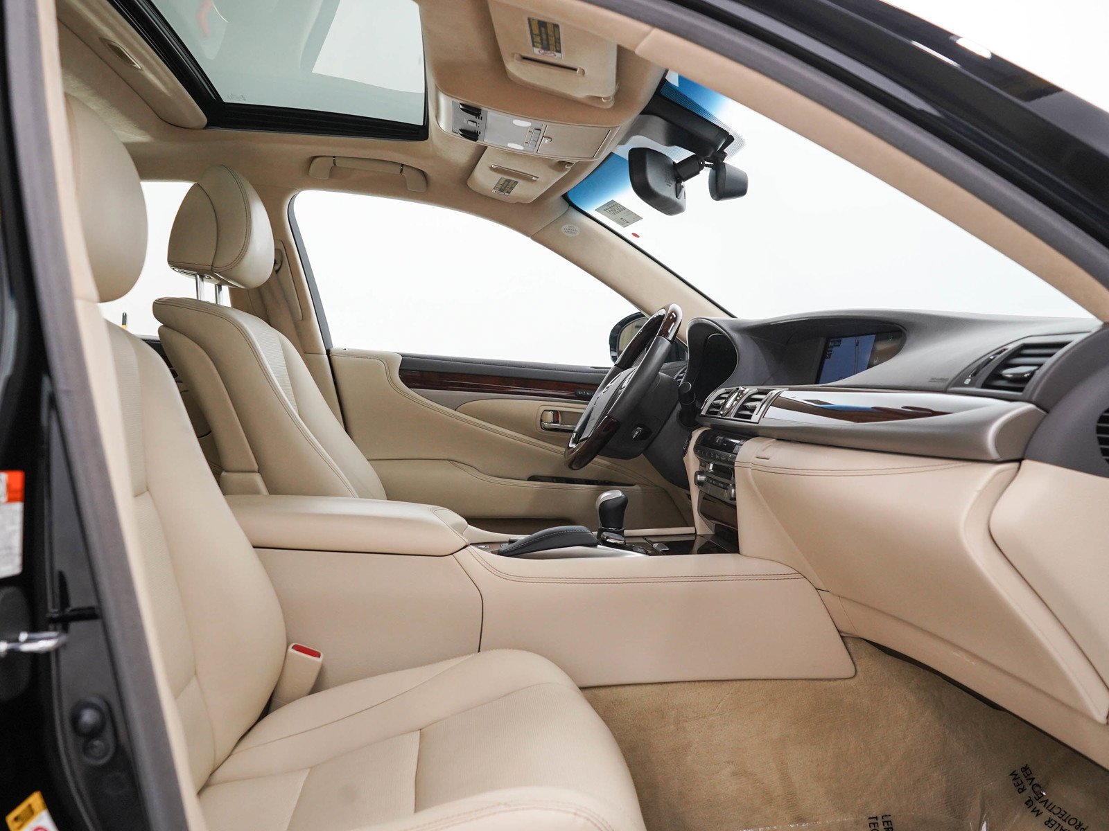 Used 2015 Obsidian Lexus 460 image 11