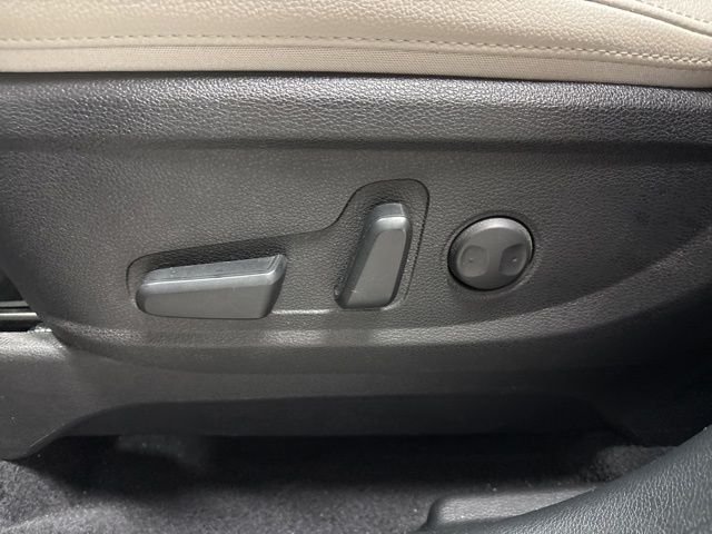 Used 2021 Purple Kia EX image 9