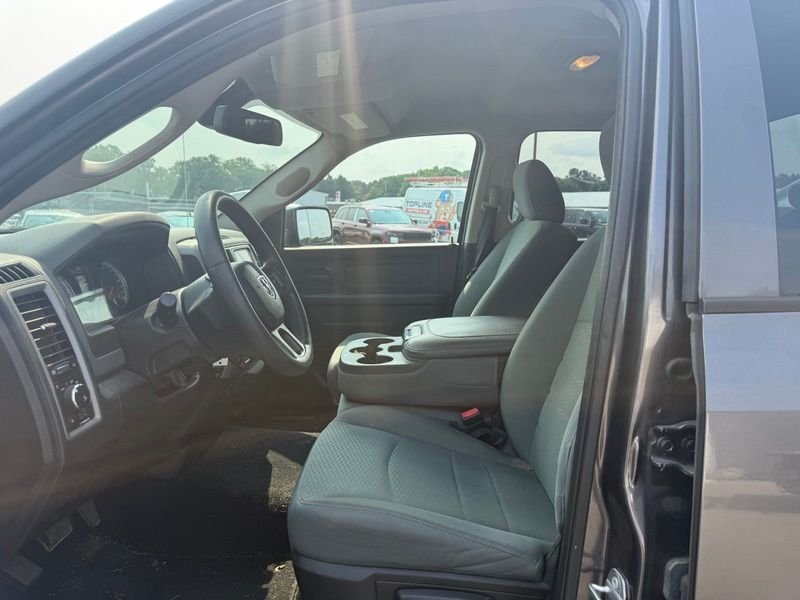 Used 2017 Gray Ram Express image 3