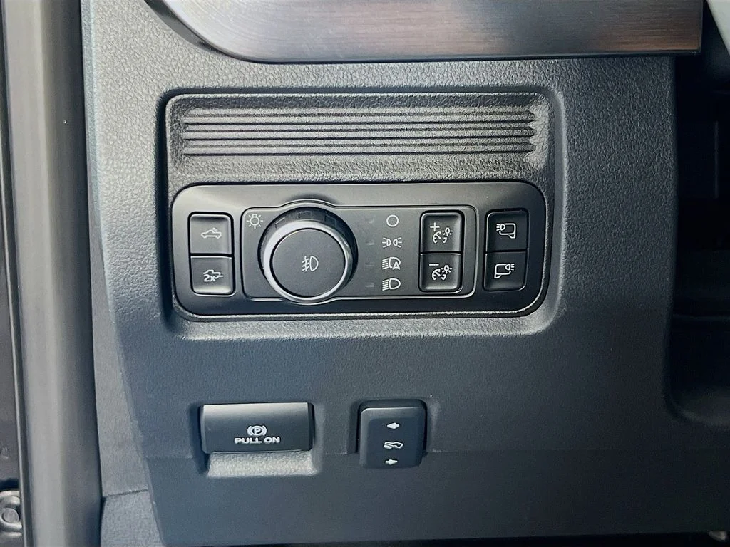 New 2026 Agate Black Metallic Ford Lariat image 19