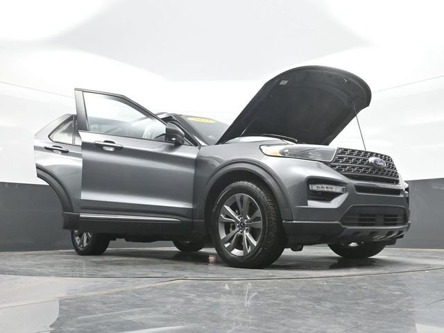 Used 2021 Gray Ford XLT image 32
