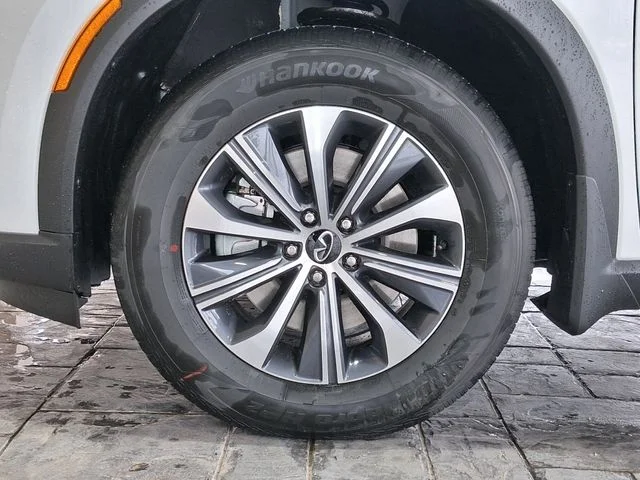 New 2027 RADIANT WHITE INFINITI Pure FWD image 24