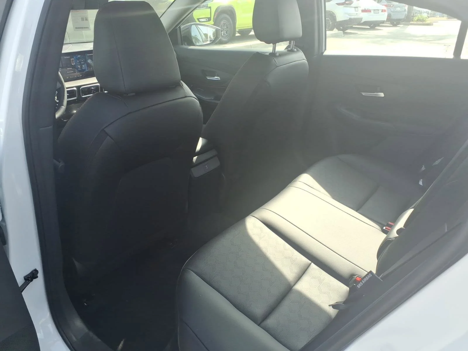 New 2026 Aspen White TriCoat / Super Black Two-tone Nissan SR image 6