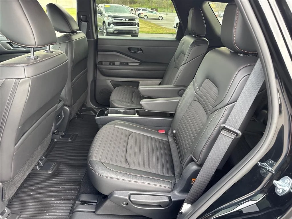 2025 Nissan Pathfinder Rock Creek - Photo 14