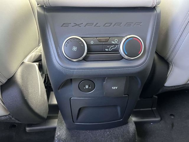 New 2026 Star White Metallic Tri-Coat Ford Active image 7