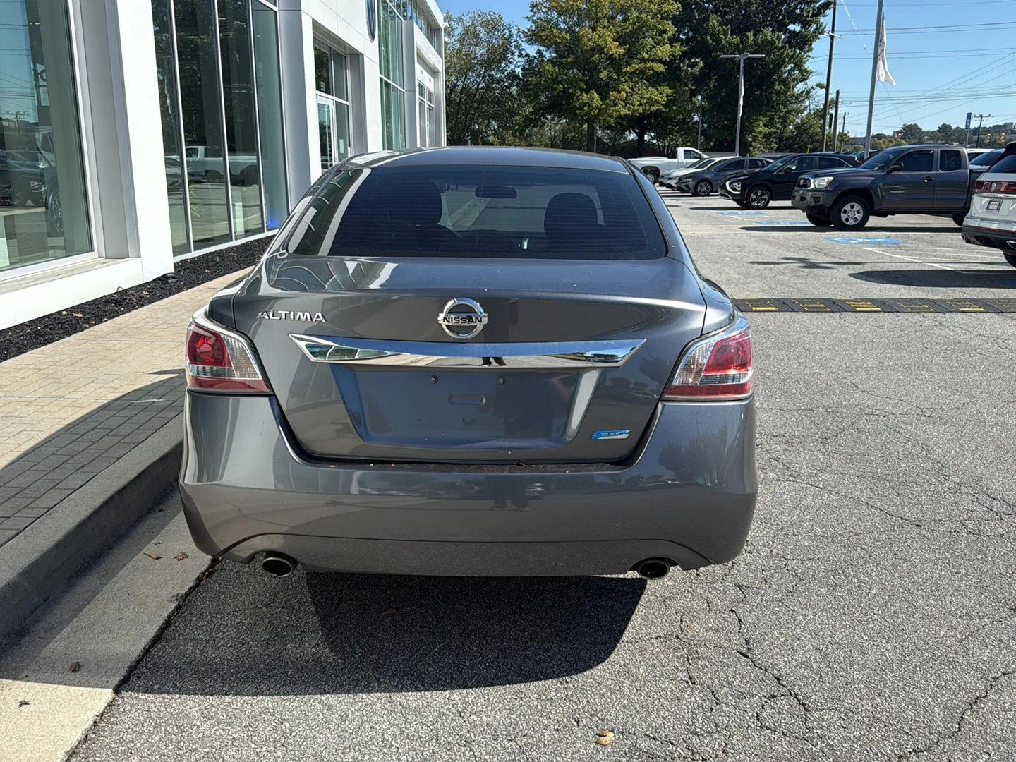 Used 2014 Gun Metallic Nissan 2.5 S image 6