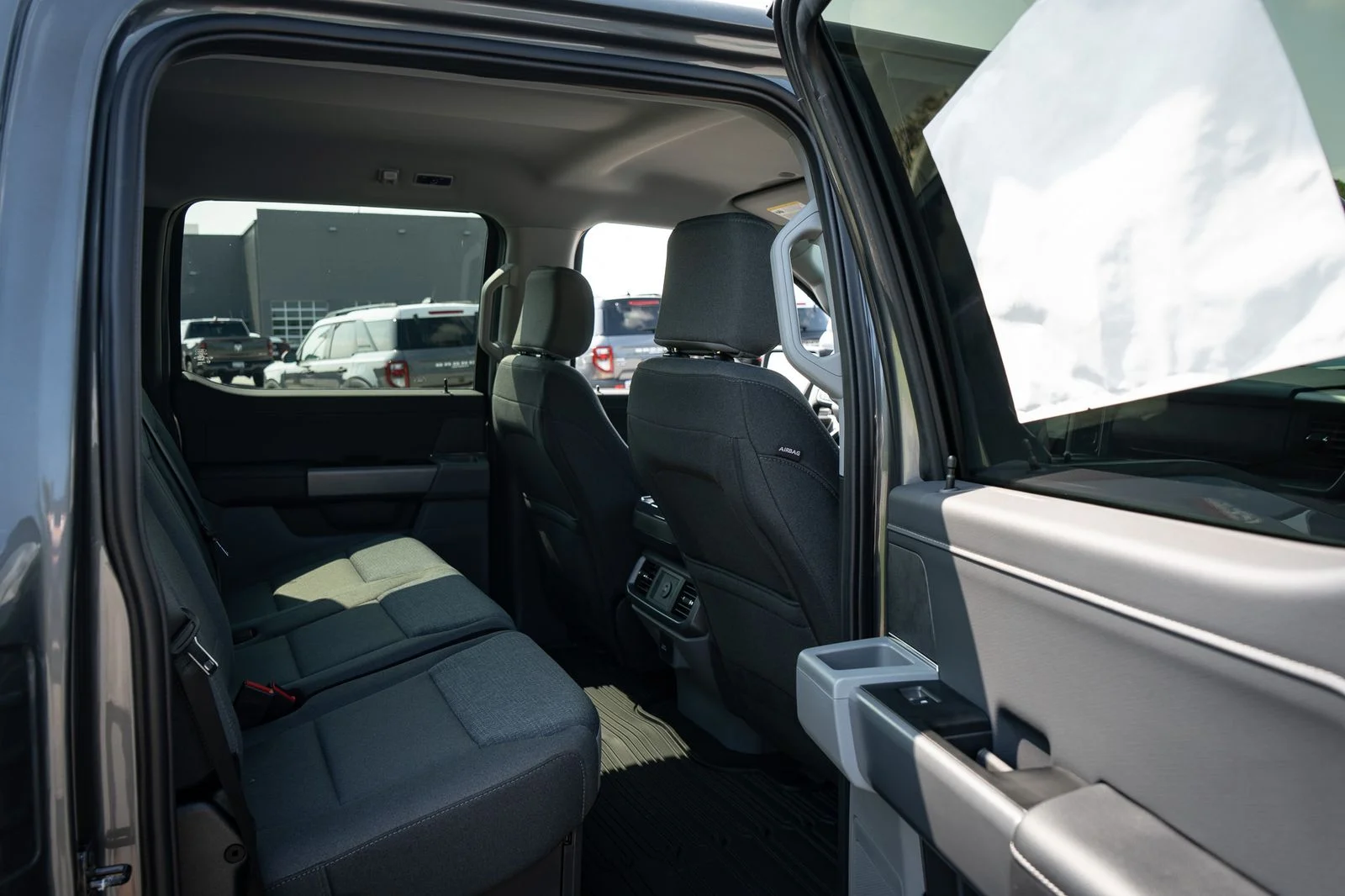 New 2026 Carbonized Gray Metallic Ford XLT image 20